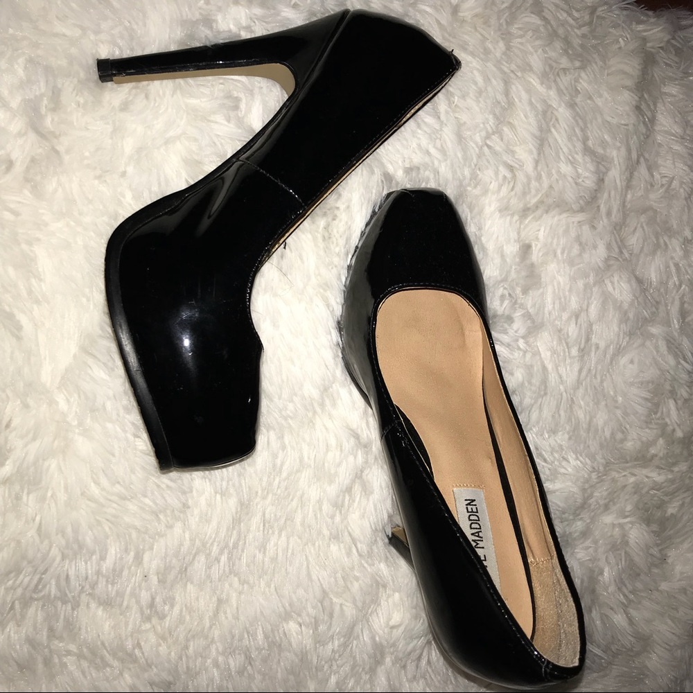 Steve Madden pumps